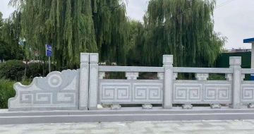 昌都 芝麻灰桥栏杆、河道栏杆安装效果