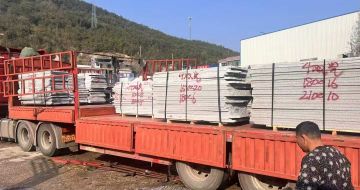 昌都 芝麻灰花岗岩光面毛板出货日常