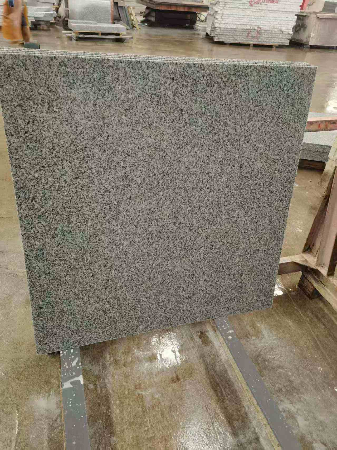 昌都 芝麻白光面900*900，高地铁标准