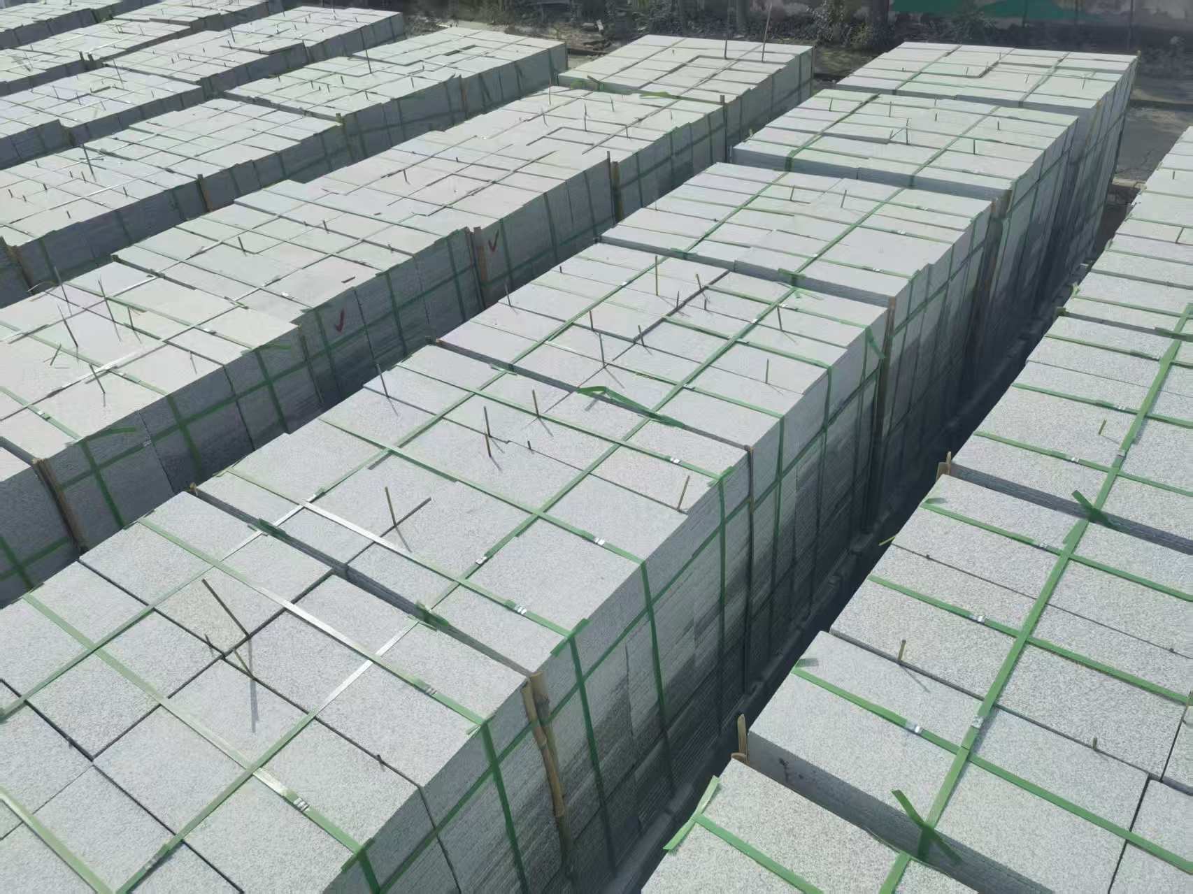 昌都 芝麻白1.8公分火烧300*600地铺，清仓大甩卖