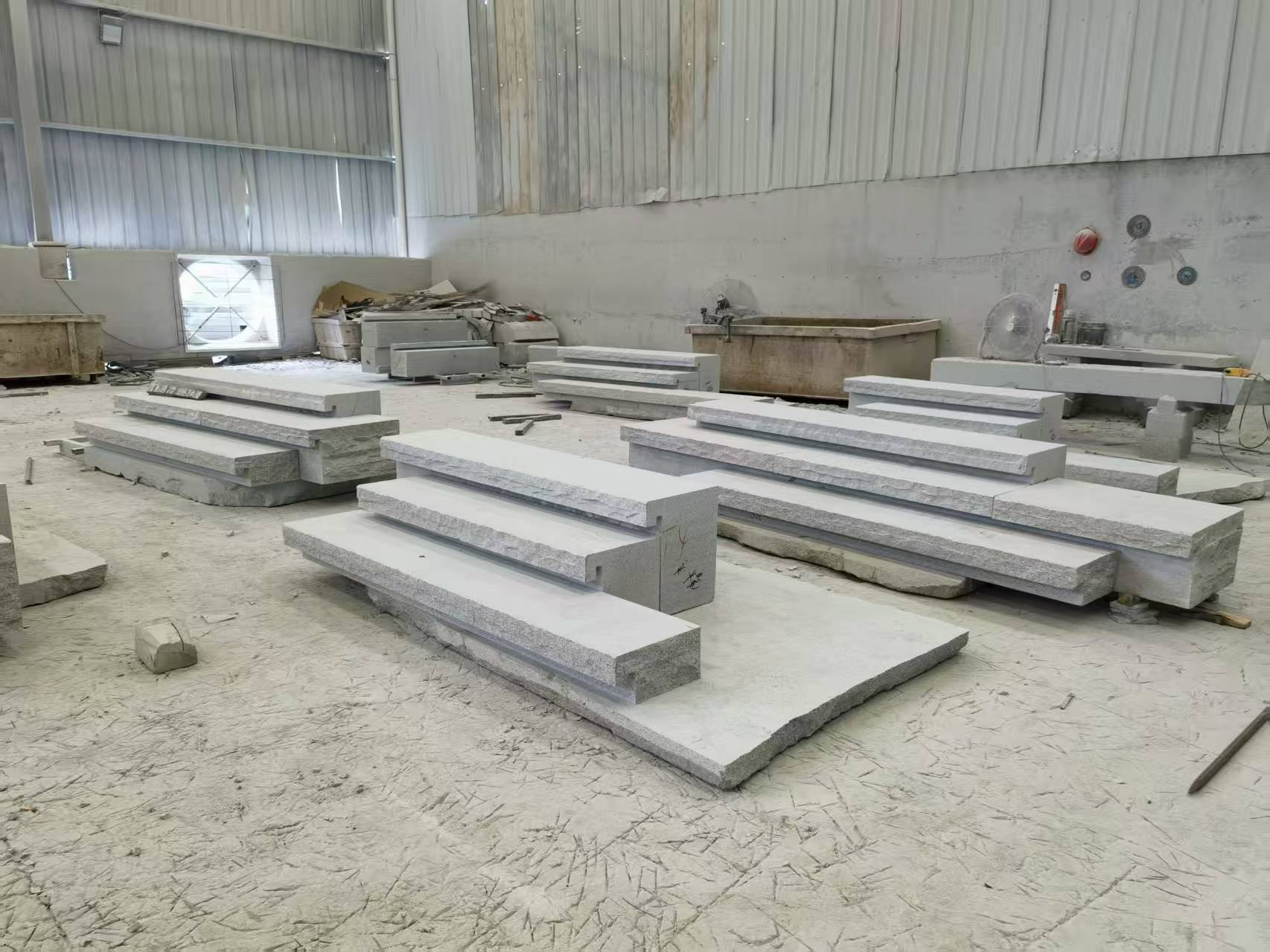 昌都 整石台阶（大面火烧+侧面自然面），出货前厂内拼装