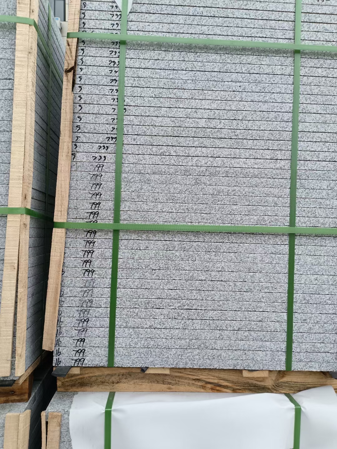 昌都 芝麻白石材地铺做法